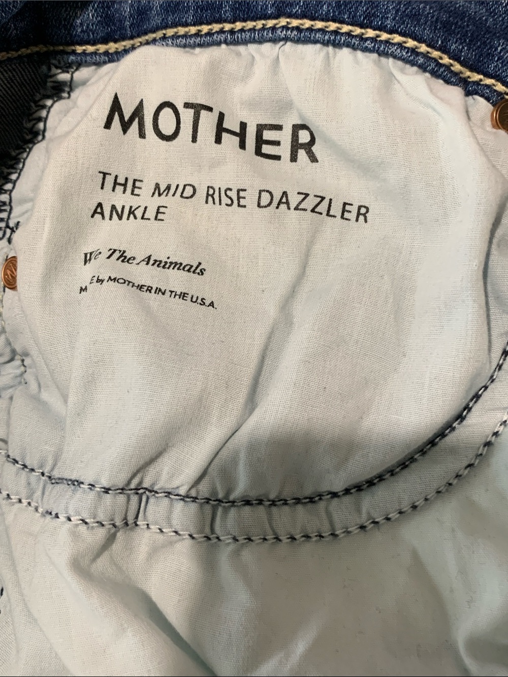 MOTHER Skinny Jeans in Medium Blue Wash - Picture 8 of 8